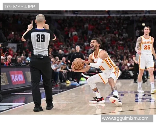 特雷杨的篮球之路:从新秀到全明星的成长历程与挑战